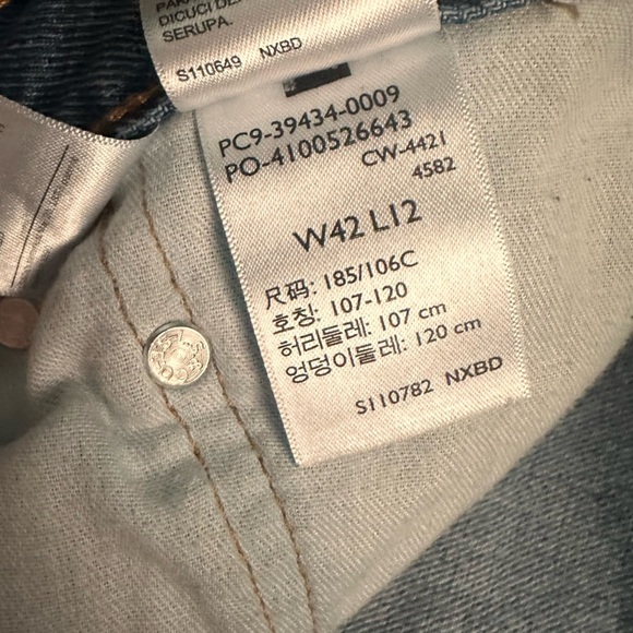 Levi’s 469 Loose 12" Men’s Shorts Medium Wash Non Stretch Size 42 - Picture 5 of 9